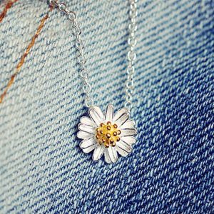 Womens Necklaces & Pendants | Daisy Flower Pendant Necklace Jewelry Necklaces & Pendants