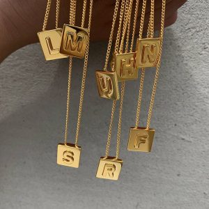 Womens Necklaces & Pendants | Gold Initial Letter Square Necklace Jewelry Necklaces & Pendants